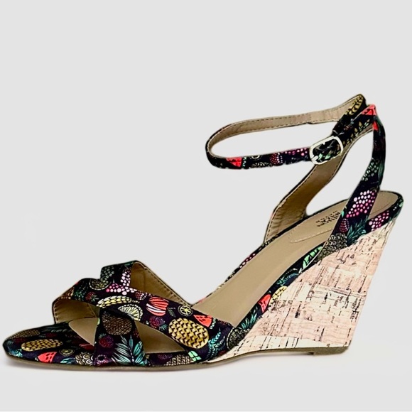 Gorgeous Pineapple Fruits Wedge Cork Strappy Open Toe Black Sandals Heels size 9 - Picture 4 of 16